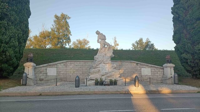 MONUMENTO AI CADUTI DI SAN MICHE